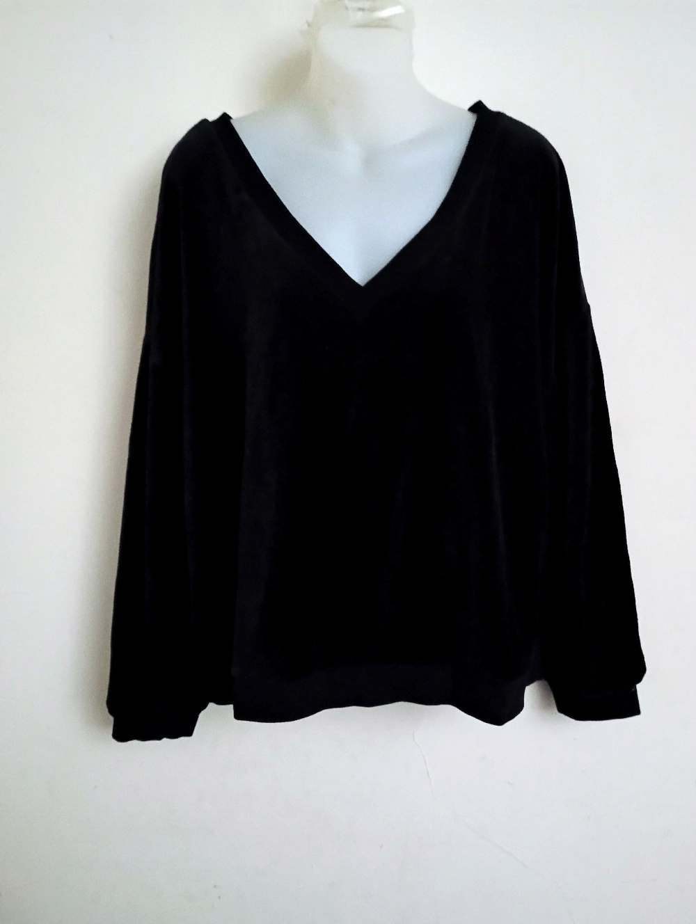 GAP V-neck Sweater